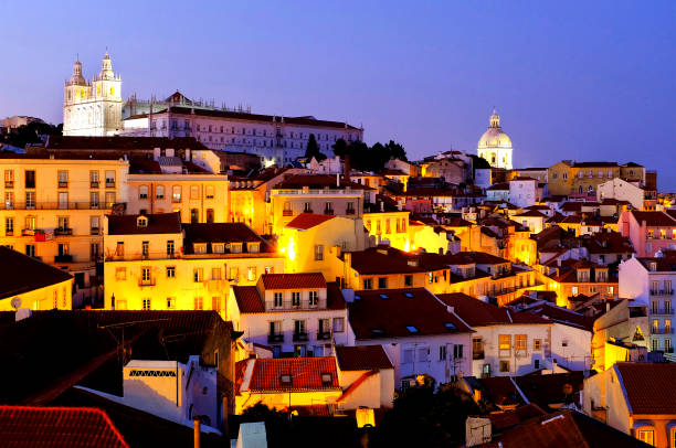 istock Miradouro das Portas do Sol 1389847398