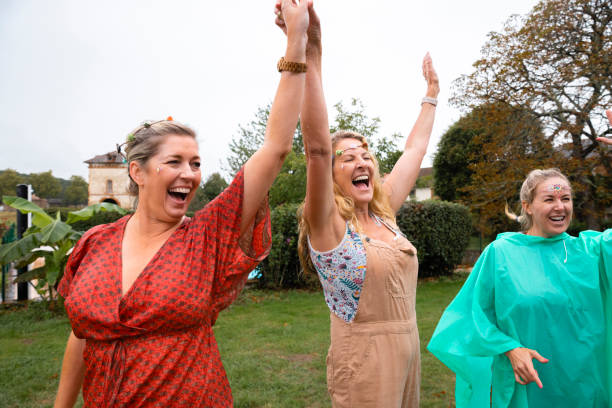 istock Festival Fun With Friends 1389862391