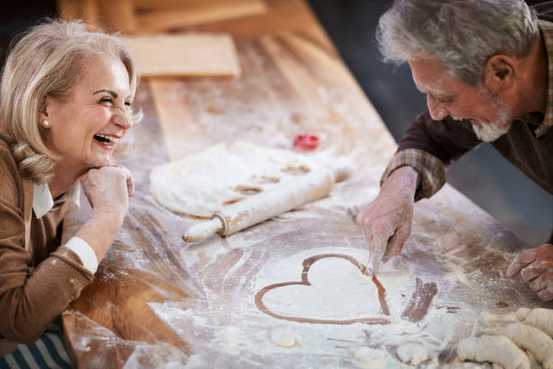 istock Drawing a heart in flour! 1389864031