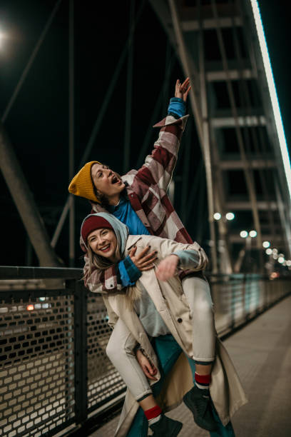 istock Girls night 1389871126