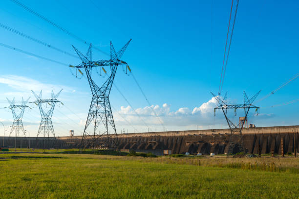 elektryczna linii zasilania - itaipu dam zdjęcia i obrazy z banku zdjęć