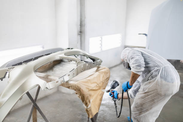 istock Car painting 1389930760