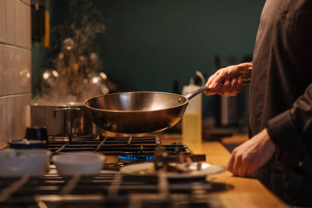 istock Cook with the wok 1389932239