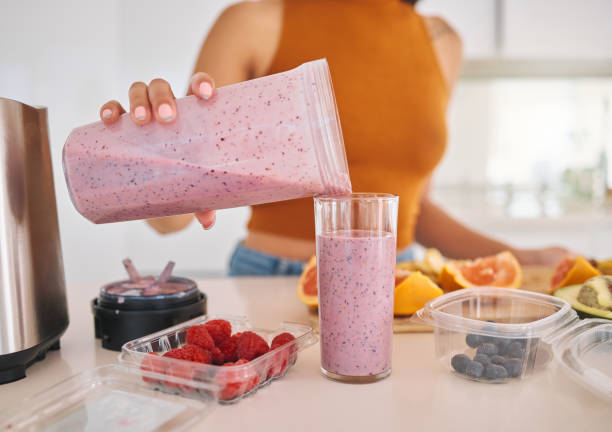 https://media.istockphoto.com/id/1389945030/photo/cropped-shot-of-a-woman-pouring-a-smoothie-into-a-glass-at-home.jpg?s=612x612&w=0&k=20&c=-wU7aDDYHfvrBwXkKYYroiPF2DEVDYpXomrxa83zH5o=