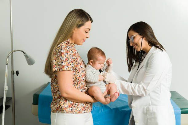 istock Baby in a medical examination 1389958082