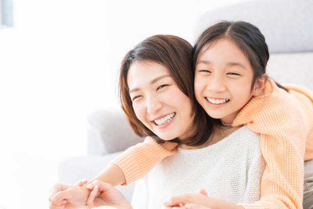 istock asian mother and daughter 1389979445