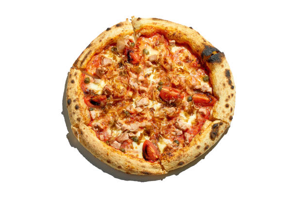 istock Pizza with tomatoes, chicken and white sauce isolated on white background 1390017352