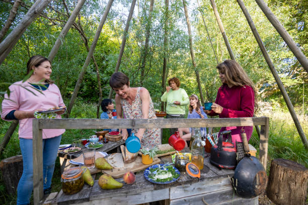 istock Preparing Food at a Sustainable Class 1390053911