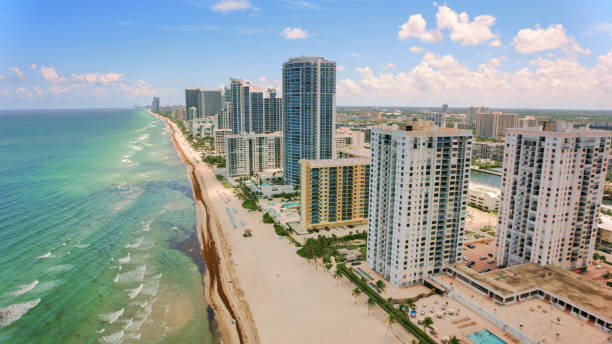 istock Hotels on Hollywood beach 1390061287