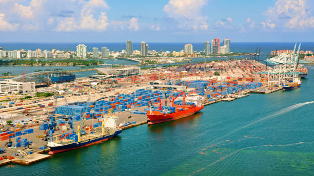 istock Commercial dock at Dodge Island 1390068050
