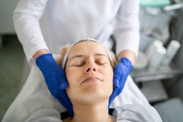 istock A relaxed client during a beauty treatment 1390071781