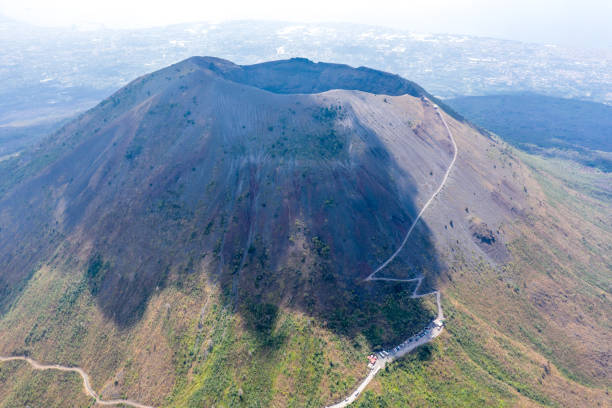istock Vesuv volcan view from a birds eye 1390076693