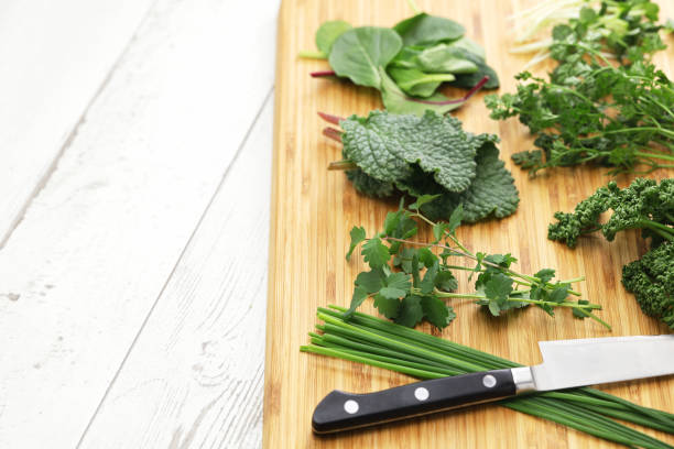 siedem ziół stosowanych w sosie z zielonej frankfurterki - parsley chive sorrel borage zdjęcia i obrazy z banku zdjęć