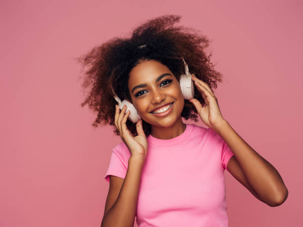 istock Beautiful afro woman 1390142288