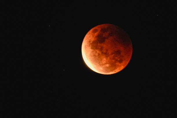 mond - full moon moon lunar eclipse red stock-fotos und bilder