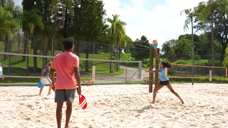 1.200+ Beach Tennis vídeos e Clipes de Stock - iStock