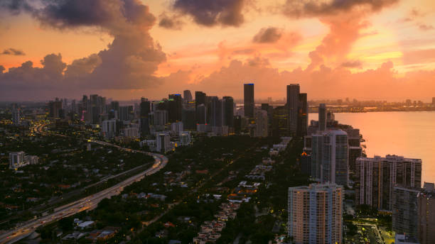 istock Skyline of downtown Miami 1390340706