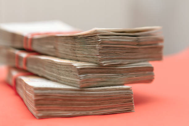 istock packs of money 1390358199