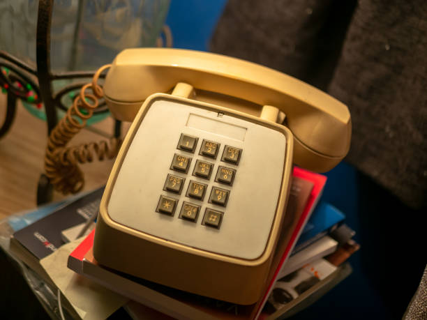 telefono vintage - obsolete landline phone old 1970s style foto e immagini stock
