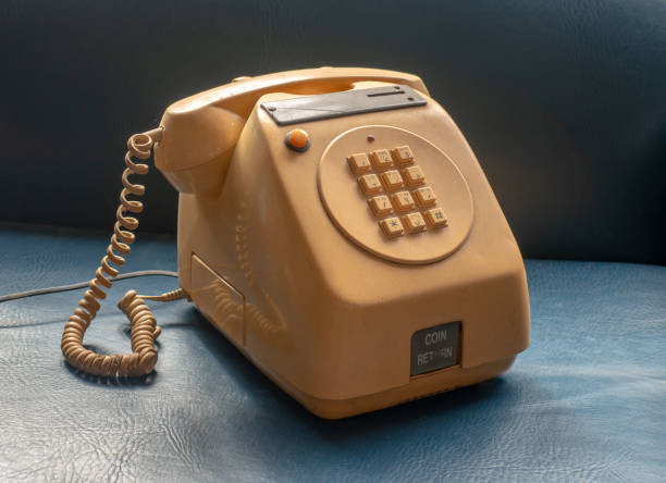 vintage telephone - coin operated pay phone telephone communication imagens e fotografias de stock
