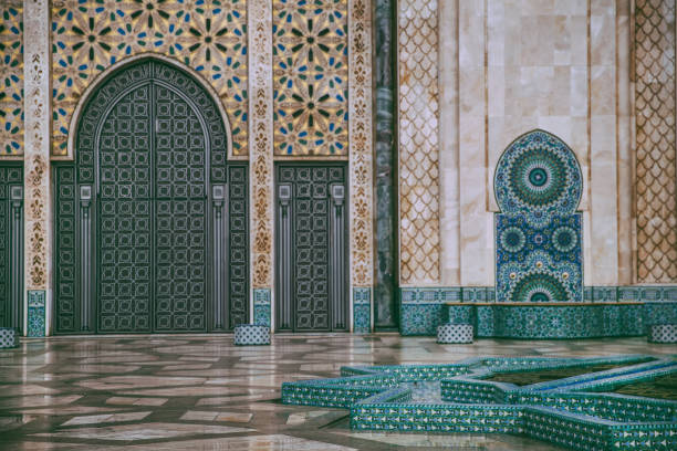 la vita a casablanca - moschea hassan ii foto e immagini stock