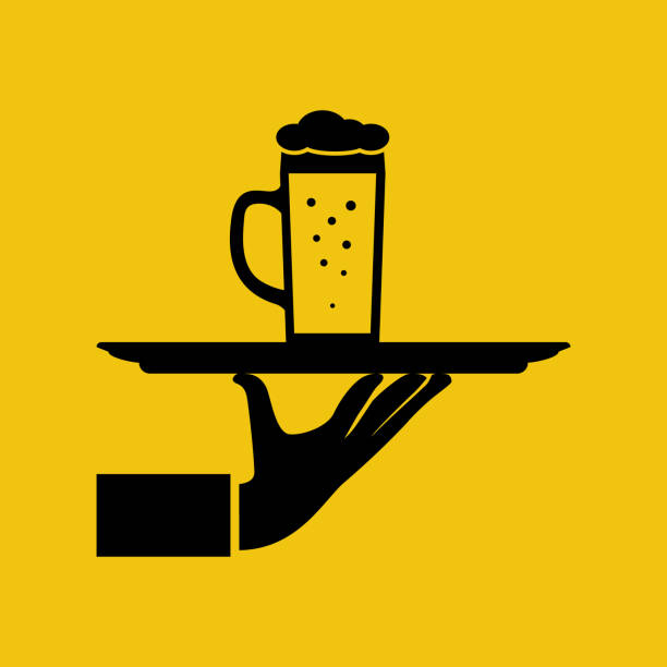 ilustraciones, imágenes clip art, dibujos animados e iconos de stock de cerveza de silueta negra en una bandeja. vaso de cerveza que el hombre sostiene en la mano. - beer backgrounds alcohol glass