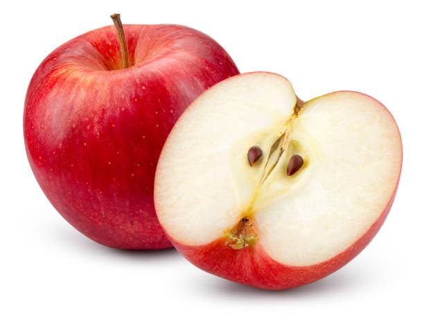 mela rossa con mezzo isolato. mele ritagliate su sfondo bianco. appl rosso con tracciato di ritaglio. profondità di campo completa. - half full apple green fruit foto e immagini stock