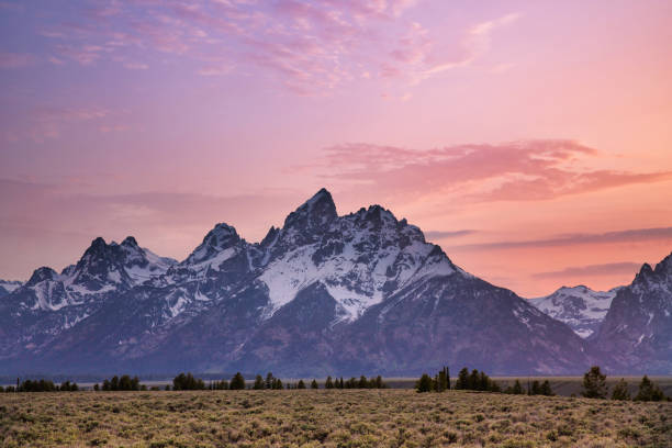 park narodowy grand teton o zachodzie słońca - teton valley zdjęcia i obrazy z banku zdjęć