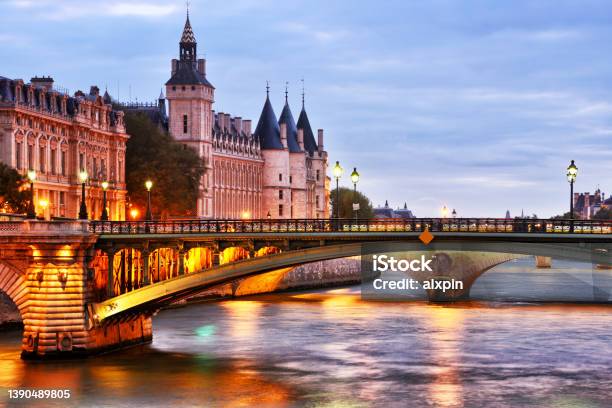 Pont Notredame In Paris Stock Photo - Download Image Now - Paris - France, Prison, Architecture