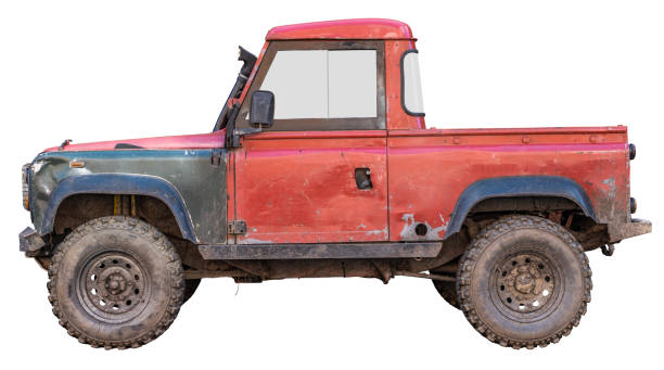 isolated muddy endurance truck - pick up truck red old 4x4 imagens e fotografias de stock