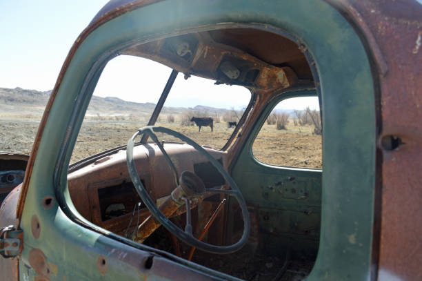 istock Old Abandoned Truck 1390547527