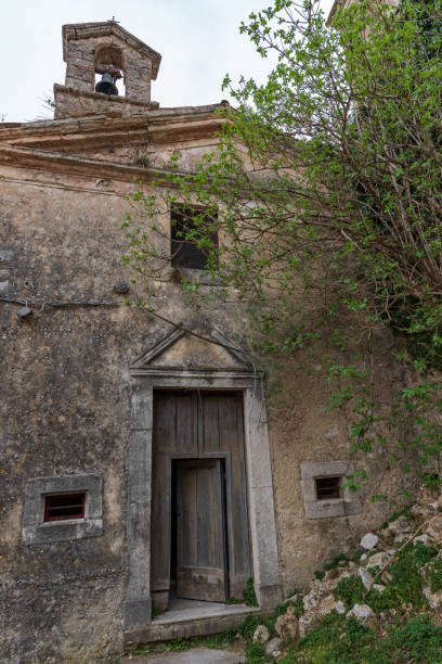 istock Rocchetta al Volturno, Molise, Italy 1390615415