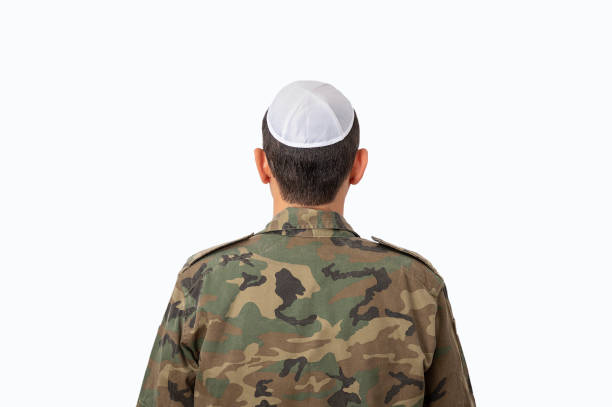 istock jewish soldier praying 1390646112
