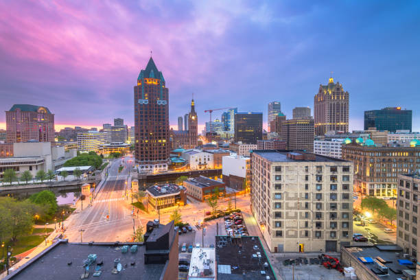 istock Milwaukee, Wisconsin, USA Downtown Skyline 1390657071