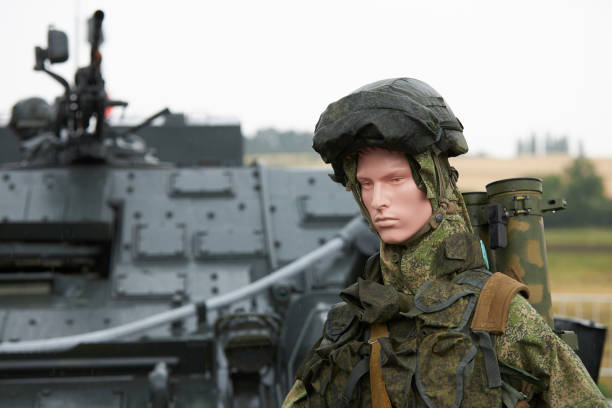 istock Russian soldier mannequin with anti-tank complex behind the back 1390667283