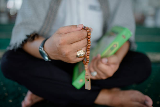 istock Muslim men pray using muhasabah during Ramadan 1390672893