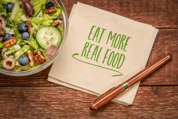 istock Eat more real food reminder note 1390768226