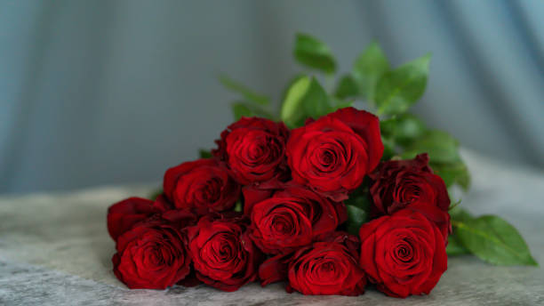 istock Bunch of Red Roses 1390776327