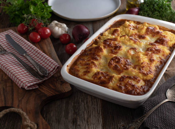 istock Casserole dish with chili con carne an potato, cheese crust 1390807456