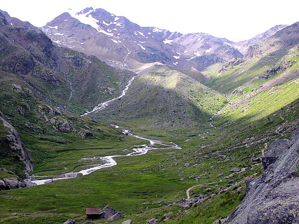 Bela Vale da Montanha Alpes - 5 - fotografia de stock