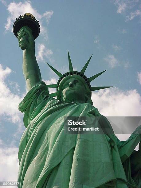 Miss Liberty Stockfoto und mehr Bilder von Amerikanische Kontinente und Regionen - Amerikanische Kontinente und Regionen, Bundesstaat New York, Fotografie