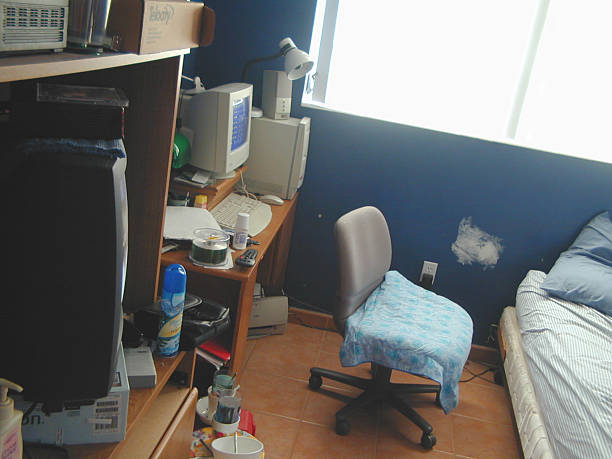istock Dirty Teen Room 05 139082982