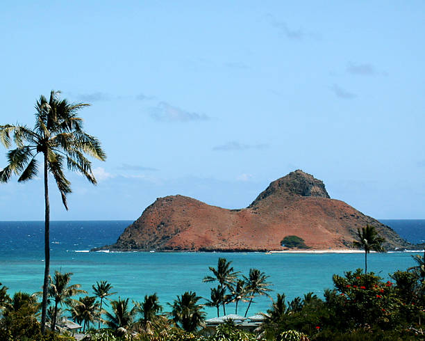 istock Mokolua Island, Hawaii 139083317