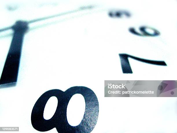 Foto de Relógio e mais fotos de stock de Foco no primeiro plano - Foco no primeiro plano, Fotografia - Imagem, Fundo Branco