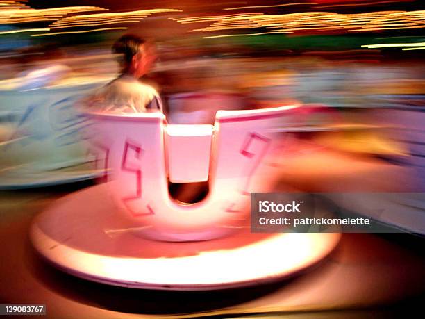 Heiraten Go Round Stockfoto und mehr Bilder von Bewegung - Bewegung, Bewegungsunschärfe, Farbton