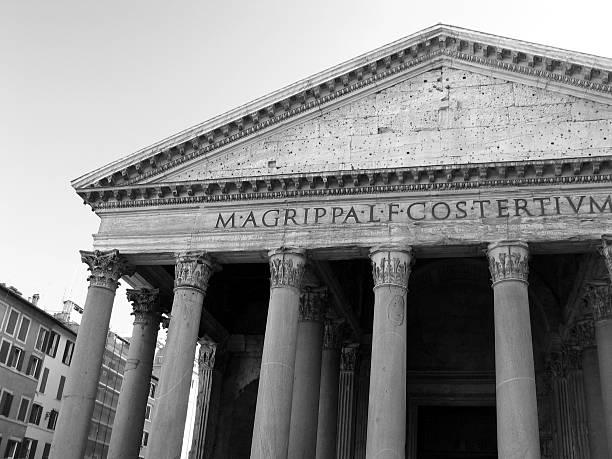 istock Exterior of Pantheon, Rome 139085106