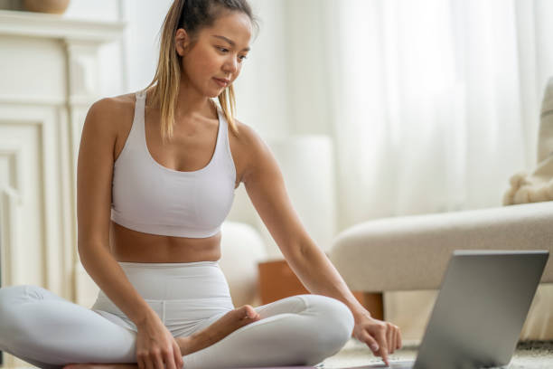 istock Virtual at Home Fitness Class 1390860786
