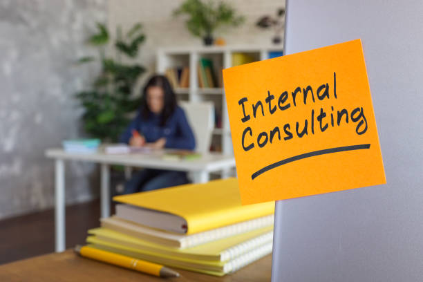 istock Sticker with sign Internal consulting on the laptop. 1390861508