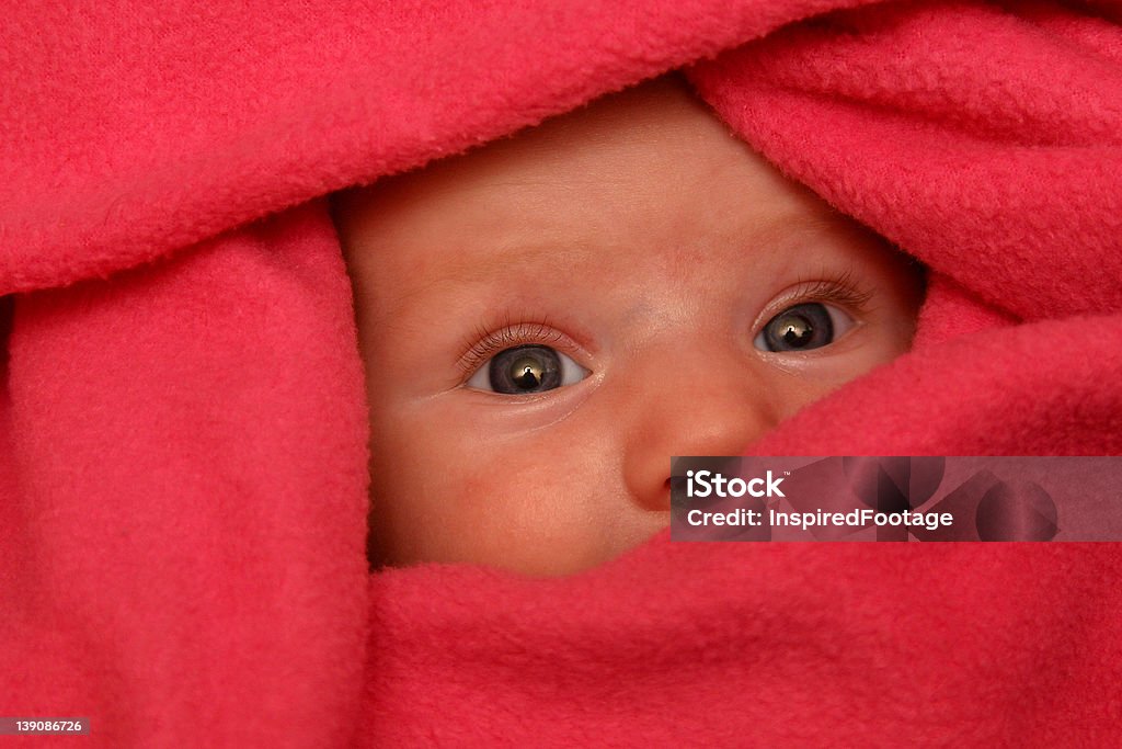 Peek un Boo&nbsp;! - Photo de 0-11 mois libre de droits