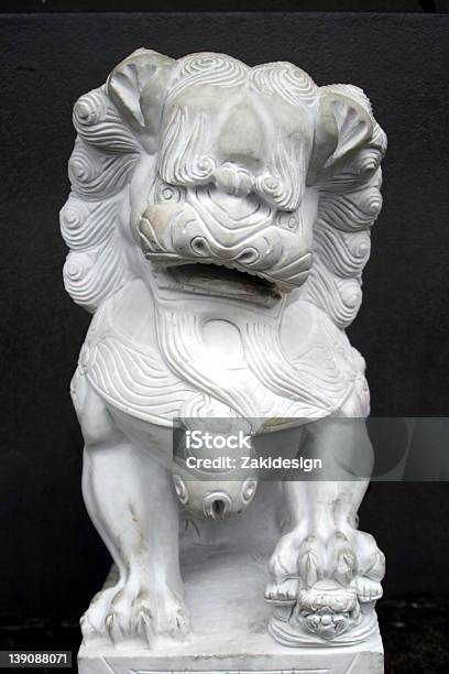 Chinesische Löwenstatue Stockfoto und mehr Bilder von Bizarr - Bizarr, Chinesischer Drache, Drache